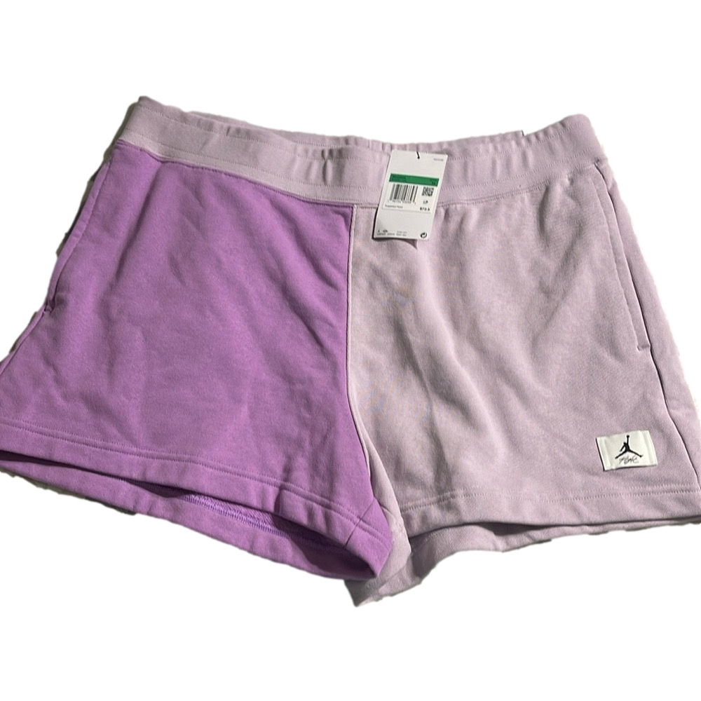 NWT women’s Jordan loose fit shorts